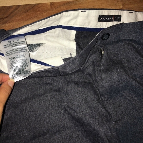 Dockers Men's Classic Fit Flat Front 38x30 - Picture 3 of 7